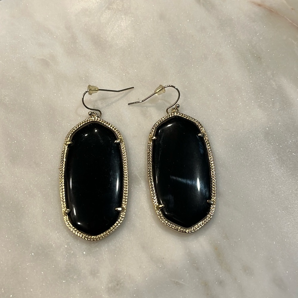 Classic Kendra Scott Black Danielle Earrings